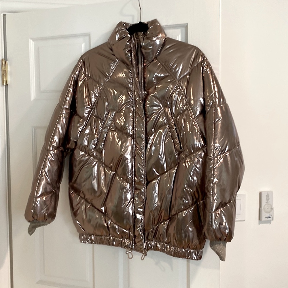 Hm metallic puffer jacket size 4! Worn once. Fits s/m